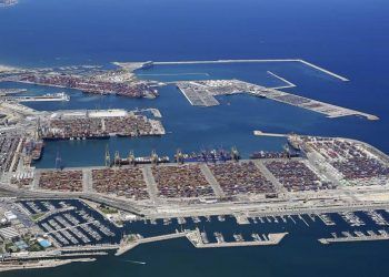Preocupante emisión de CO2 en el Puerto de Valencia: es uno de los que más contamina de Europa