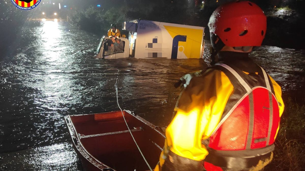 Camion atrapado en Quart de Poblet