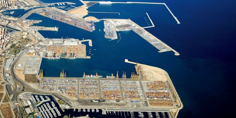 El Puerto de Valencia nombrado como el mejor puerto del Mediterráneo
