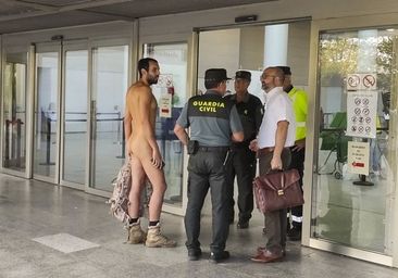 ¿Puedo ir desnudo por la calle? Absuelto el hombre que se paseaba desnudo por Valencia 1 Hombre pasea desnudo por Valencia
