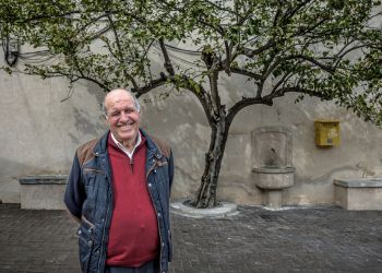El alcalde más veterano de España, José Luis Seguí, renuncia tras 51 años de mando en Almudaina (Alicante)