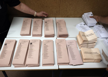 Entre 100 y 200 € por voto, y en algún caso droga, para deshacer un “empate” en Albudeite (Murcia)