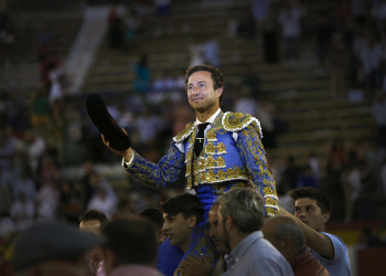 Rafaelillo sale a hombros en una importante corrida de Victorino Martín en Alicante