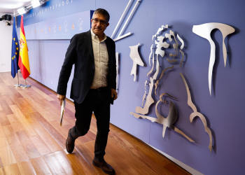 El PSOE urge a Junts a elegir entre un gobierno progresista o la “involución”