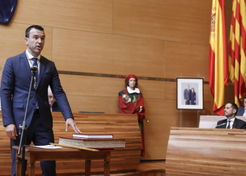 Vicent Mompó promete trabajar por “las señas de identidad” y “ofrendar glorias a Valencia”