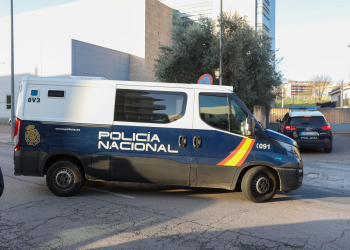 Tres detenidos, dos de ellos a prisión, por robar y violar a una joven en Alicante