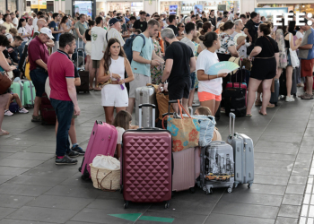 Una avería en València en el AVE a Madrid afecta ya a 5.000 viajeros en pleno 23J