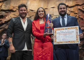 “Rocío Luna” conquista La Unión y logra su “Lámpara minera”