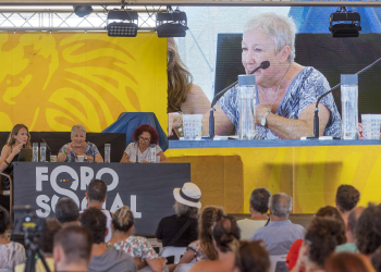 Periodistas y pacifistas alertan de una prensa que ofrece información sesgada de la guerra en Ucrania
