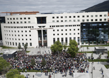 El Gobierno de Navarra estudia recurrir la reducción de la condena a un miembro de La Manada