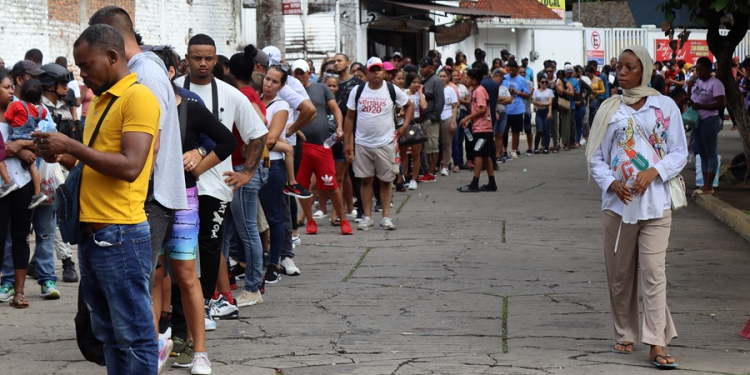 Las solicitudes de asilo en México suben un 30 % en 2023 y saturan la frontera sur
