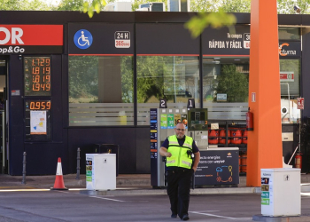 La gasolina y el gasóleo cierran el verano un 9 y un 13 % más caros