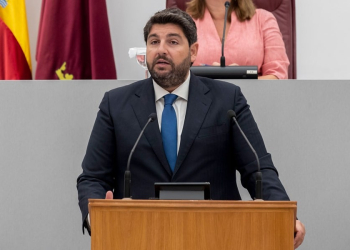 López Miras se compromete a gobernar Murcia por la igualdad de los ciudadanos y los territorios